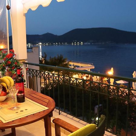 Sea And Sun Apartment Néa Péramos Dış mekan fotoğraf
