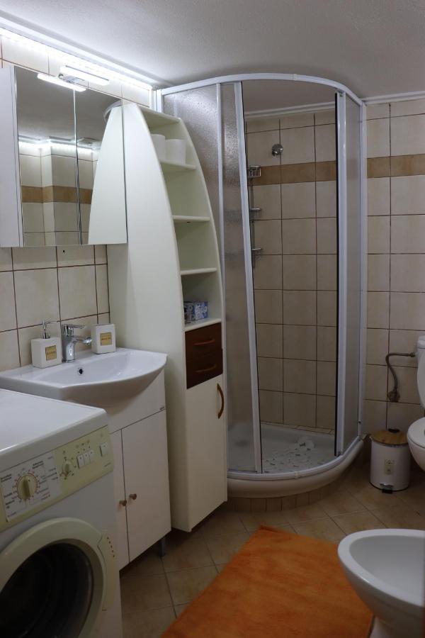 Sea And Sun Apartment Néa Péramos Dış mekan fotoğraf